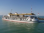 p7045373