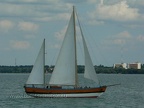 p1370108