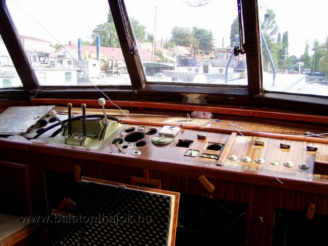 p8308904.jpg