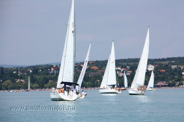 img12702.jpg