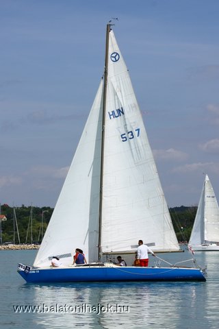 img12597c.jpg